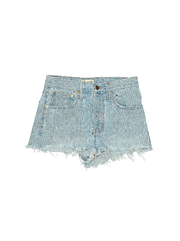 Low-Rise Denim Shorts in Light Wash